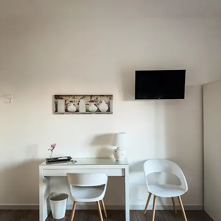 לינה וארוחת בוקר Campus 3*